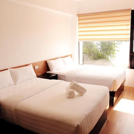 Travelbee Seaside Inn Tagbilaran City Exteriör bild