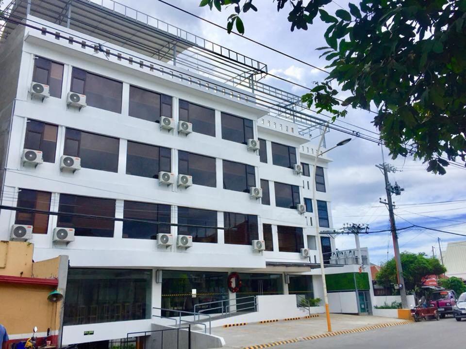 Travelbee Seaside Inn Tagbilaran City Exteriör bild